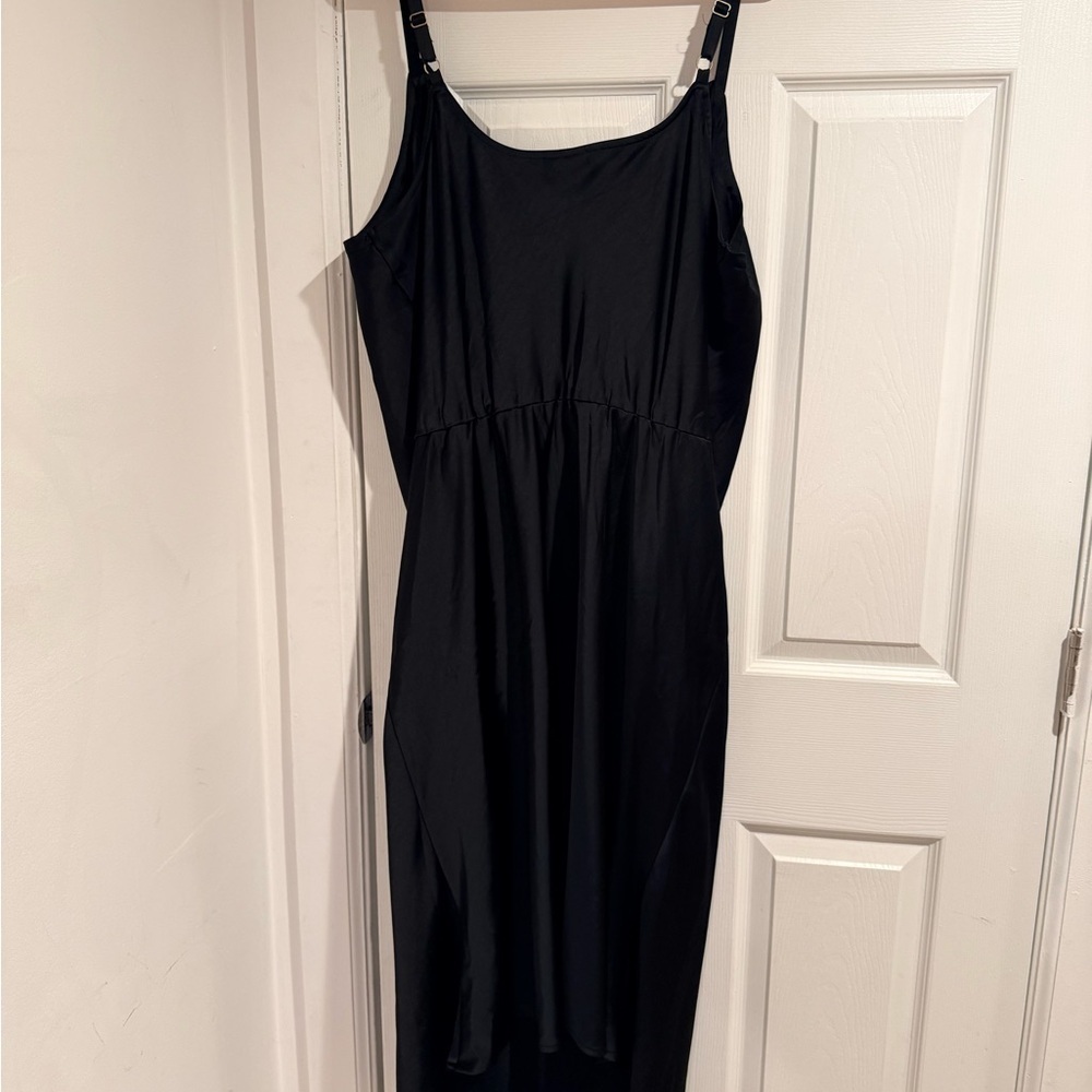 Ava & Viv Sleek Black Midi Dress - Picture 4 of 4